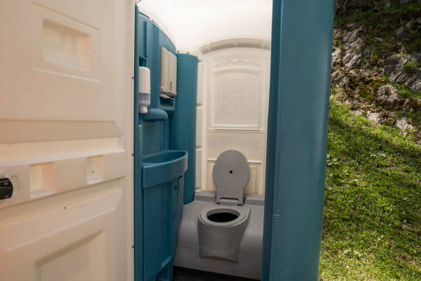 Portable Toilet Options We Offer in Green Tree, PA